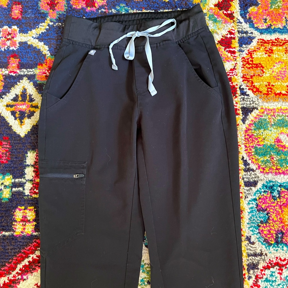 Black Figs Zamora Scrub Pants